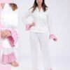 Rose Miss Pyjama chemise jacquard volants – Réf 18340 – Écru et rose