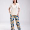 Rose Miss Pyjama chemise manches courtes pantalon plumes – Réf 18427 – Écru et camel