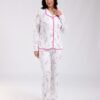Rose Miss Pyjama chemise fleuri passepoil – Réf 18550 – Blanc et fuchsia