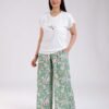 Rose Miss Ensemble t-shirt brodé et pantalon large fleuri – Réf 18748 – Blanc