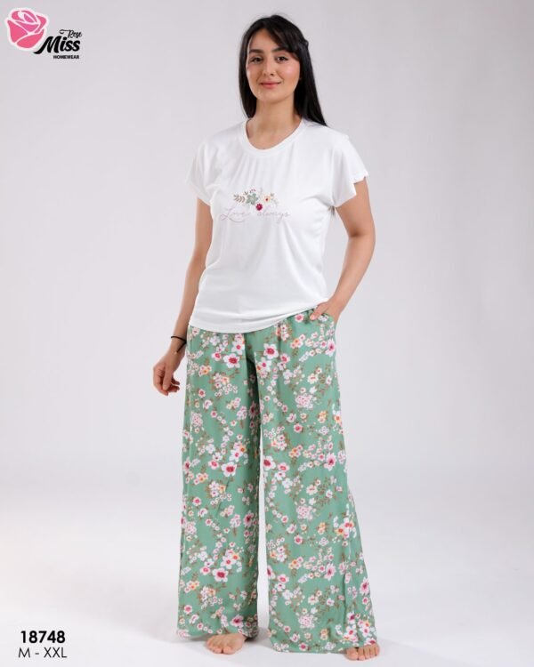 Rose Miss Ensemble t-shirt brodé et pantalon large fleuri – Réf 18748 – Blanc