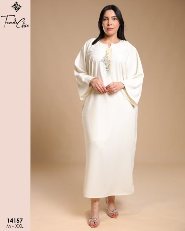 Tradi Chic Caftan d'intérieur brodé – Réf 14157 – Écru
