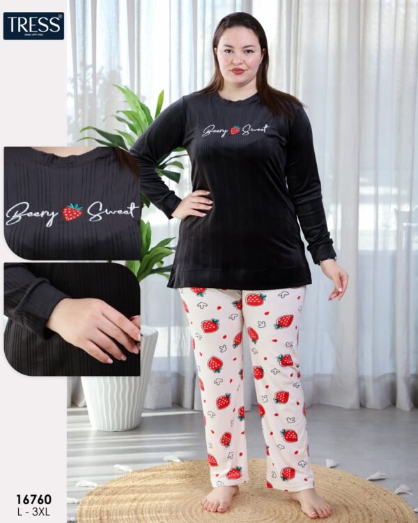 Tress Pyjama velours imprimé fraises – Réf 16760 – Noir